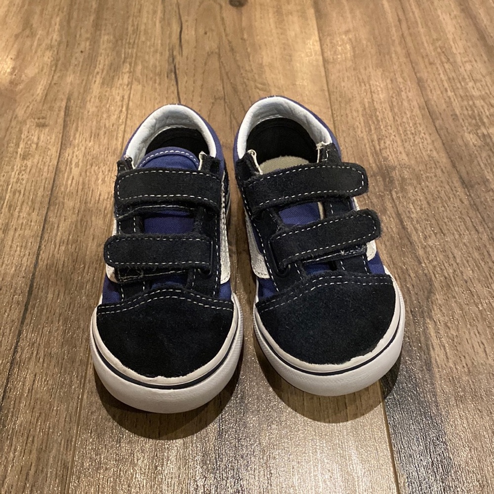 The Suede Canvas Old Skool V